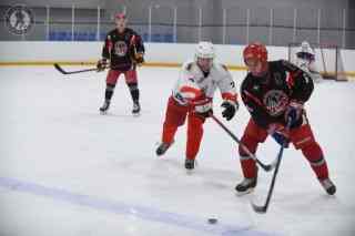 Первый домашний матч угличских хоккеистов Чемпионата Ночной хоккейной лиги Ярославской области